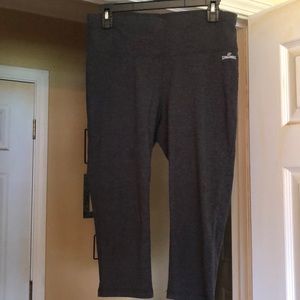 Athletic capris